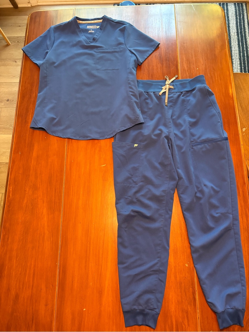 Fabletics Blue Scrub Set - (S) Short Sleeve V-Neck Top & Drawstring Joggers (M)